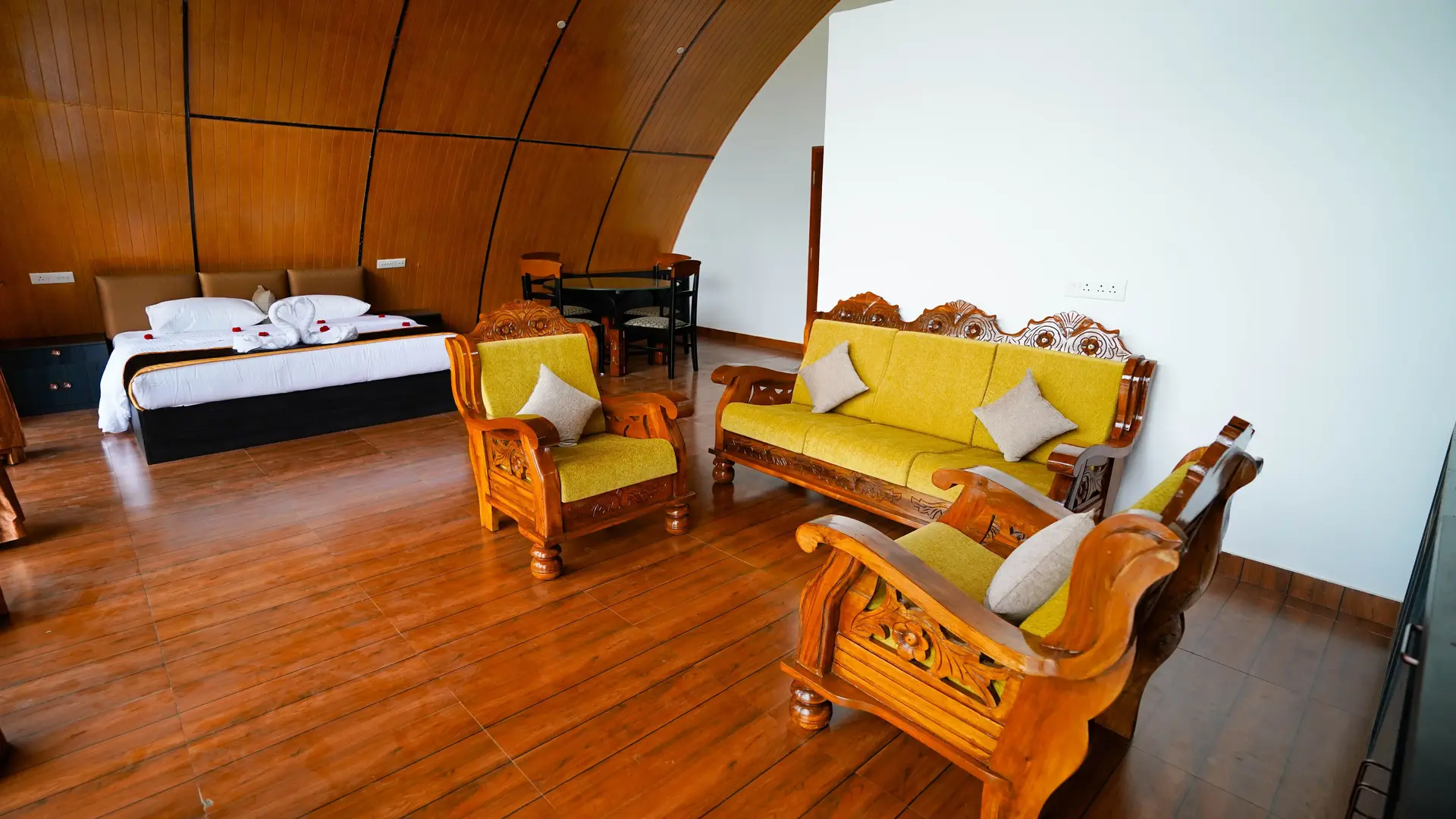 Luxury Shell 3